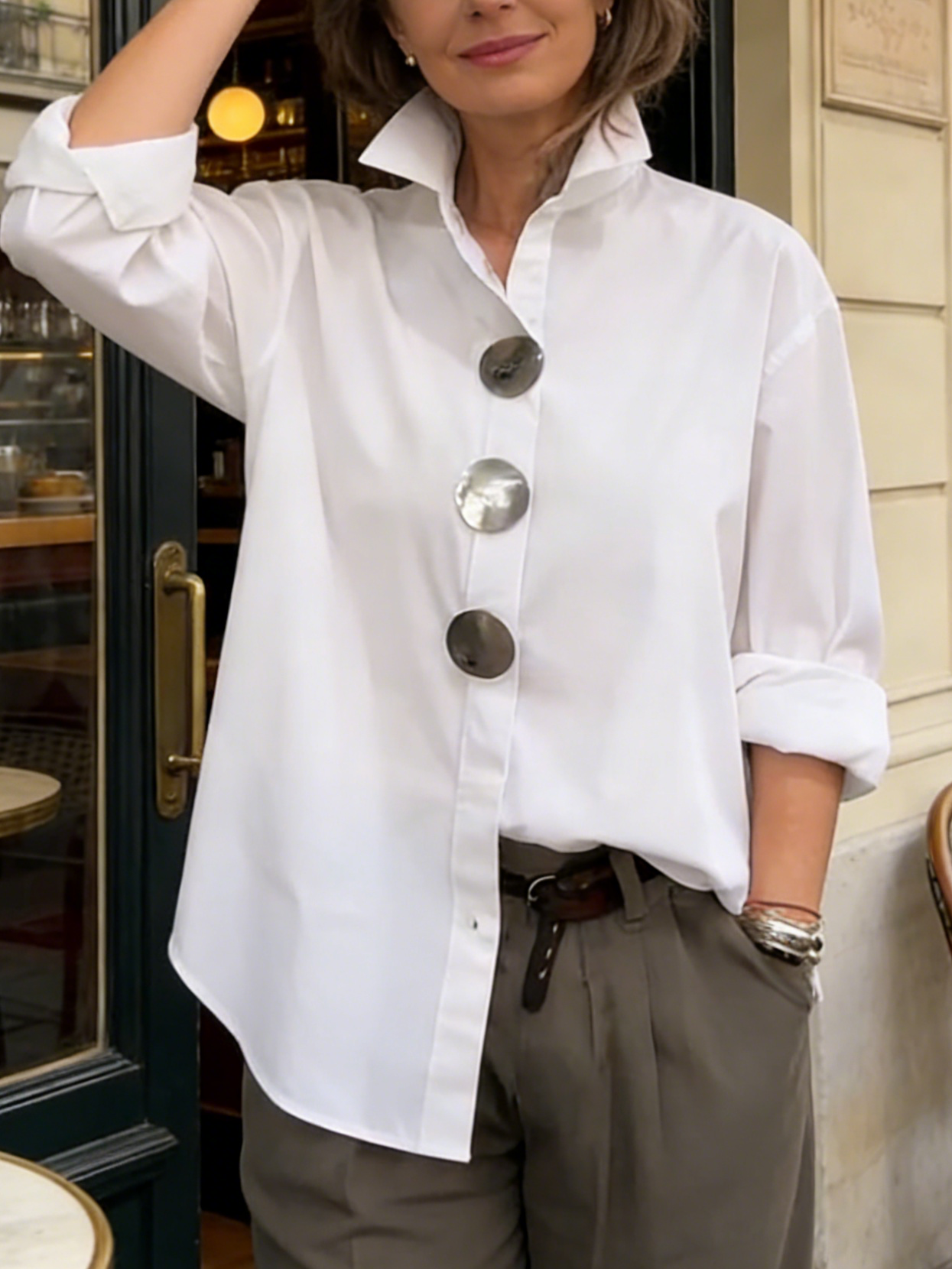 Alejandra | Blusa elegante con botones grandes